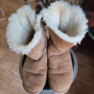 Ugg Women's Bailey Bow II Shearling Chestnut Suede Boots Women's Size 8 1002954